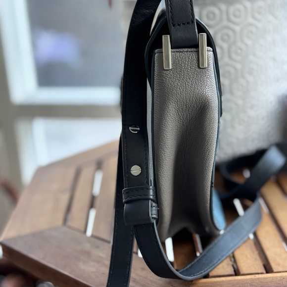 Vince Camuto leather crossbody - Picture 6 of 11